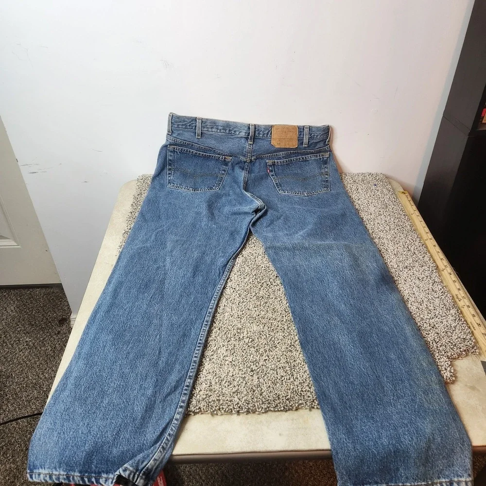 Vintage Levis 501 Jeans Men 40x30 Blue Denim Straight Leg Button Fly Made in USA